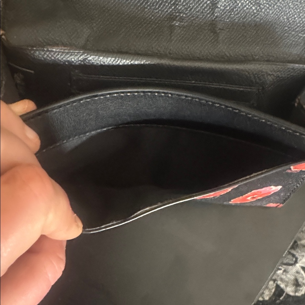 COACH bifold wallet with cute poppy print. Change pocket in back. Snap closure. - Picture 16 of 16